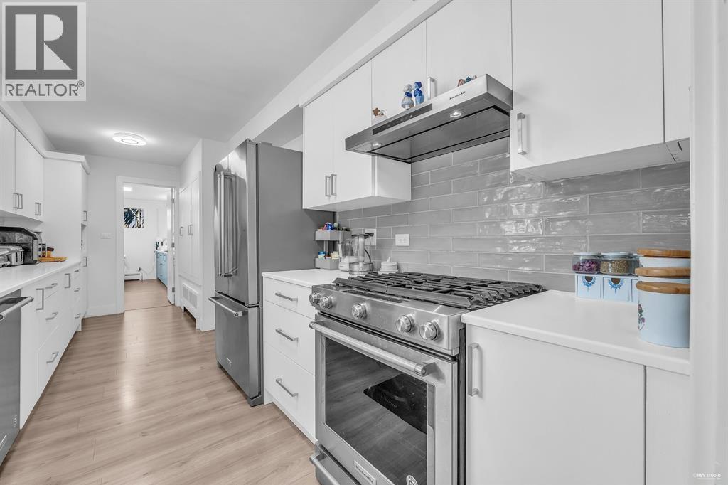 1555 Lawson Avenue Property Photo 13