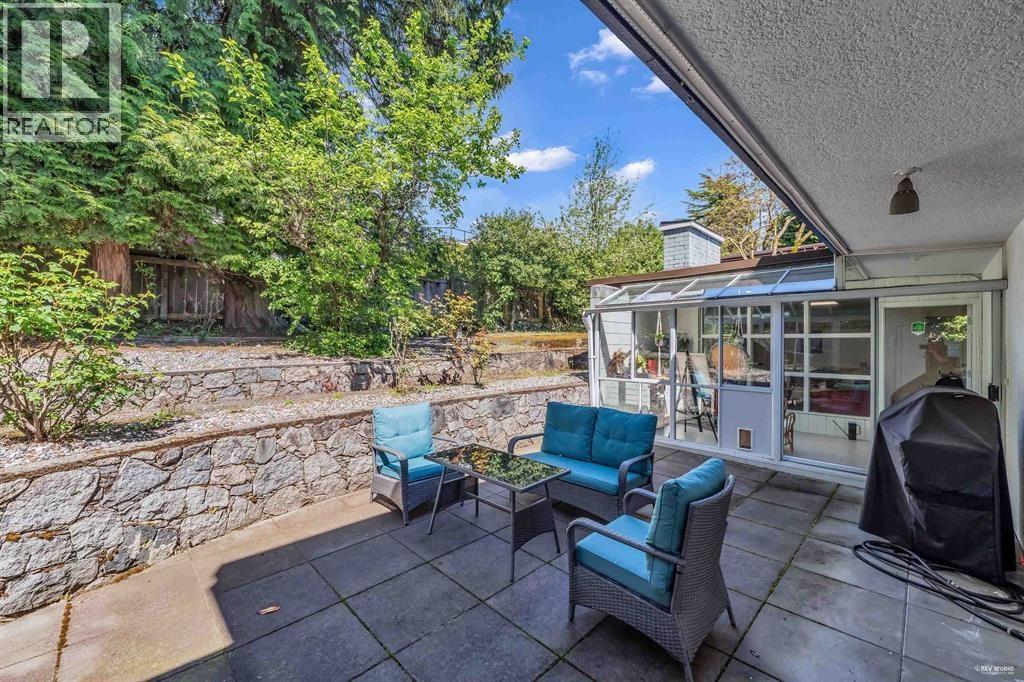 1555 Lawson Avenue Property Photo 24