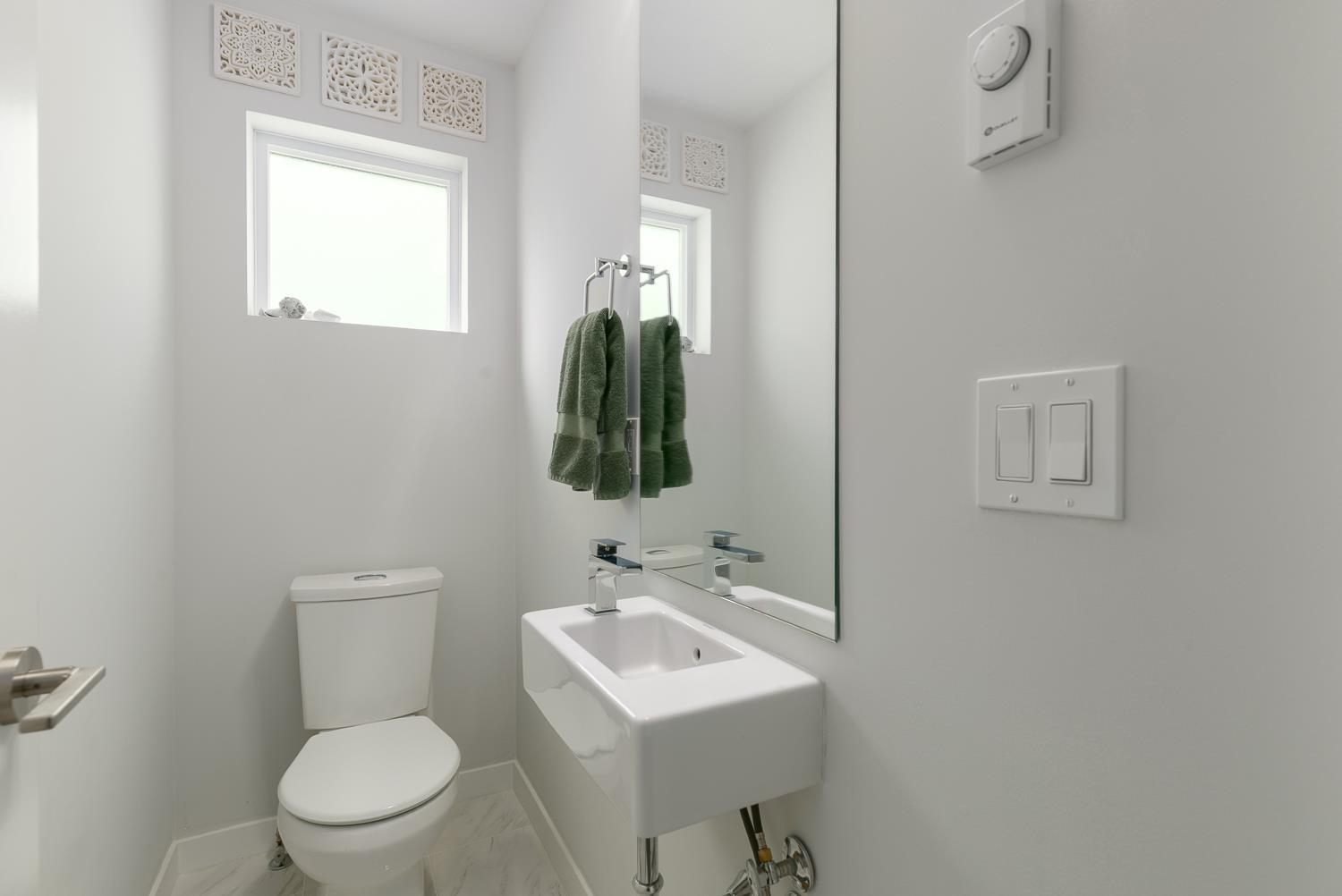 6 8335 Nelson Street Property Photo 7