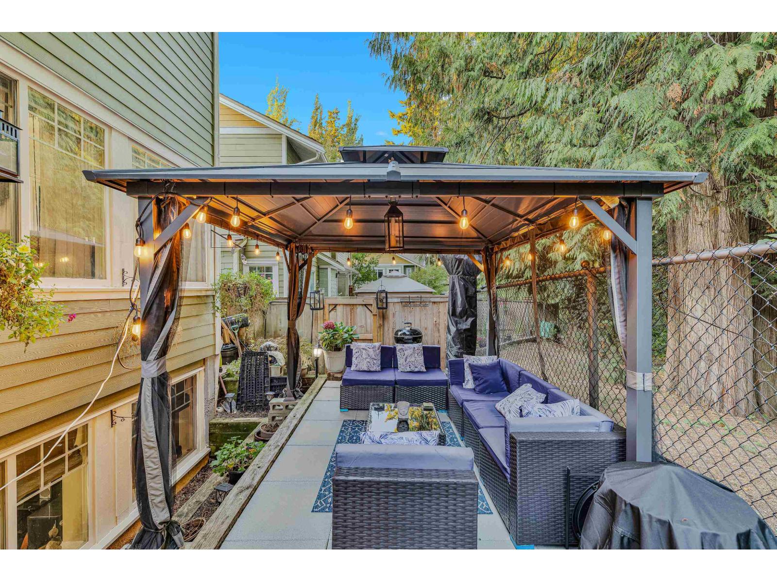 44 6110 138th Street Property Photo 26