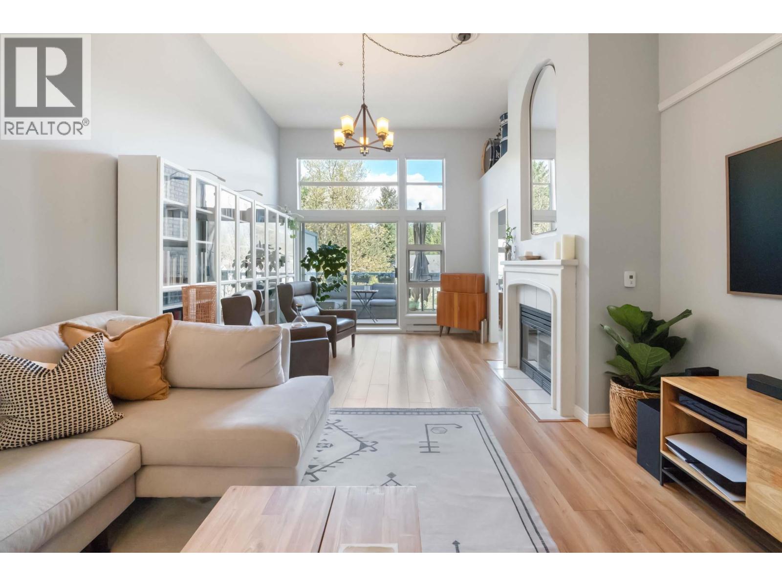 606 301 Maude Road Property Photo 1