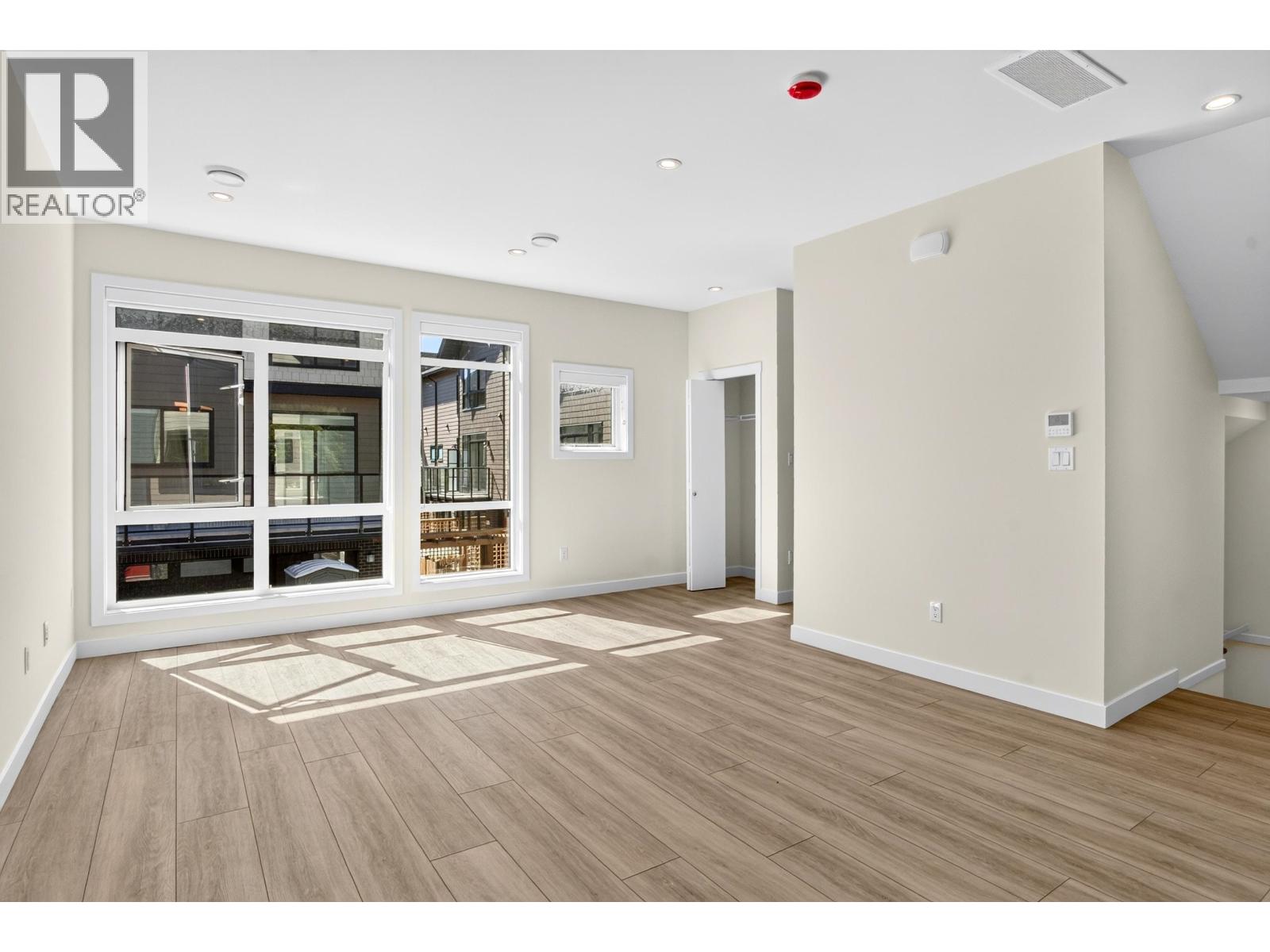 46 4337 Boundary Road Property Photo 4