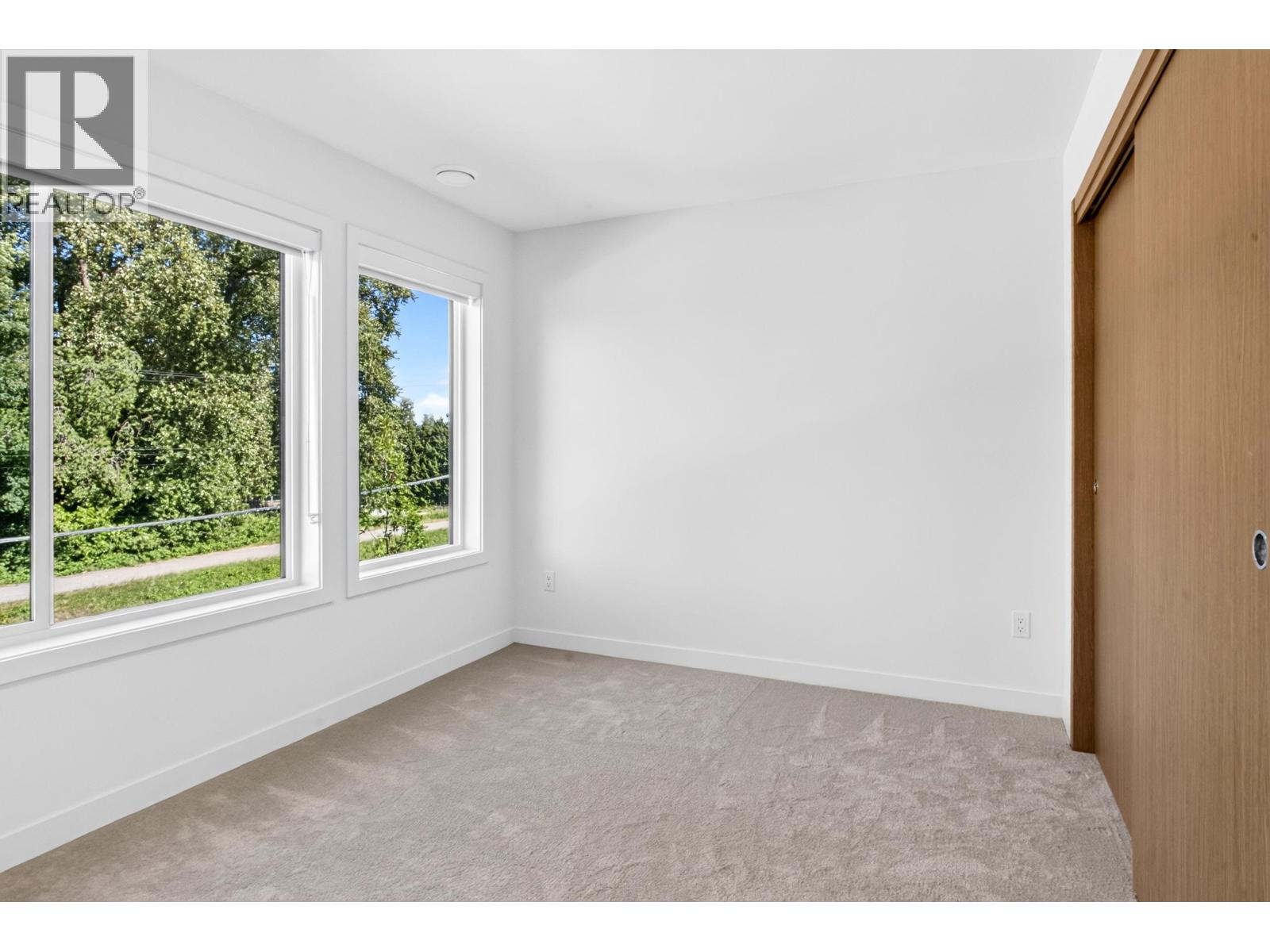 46 4337 Boundary Road Property Photo 11