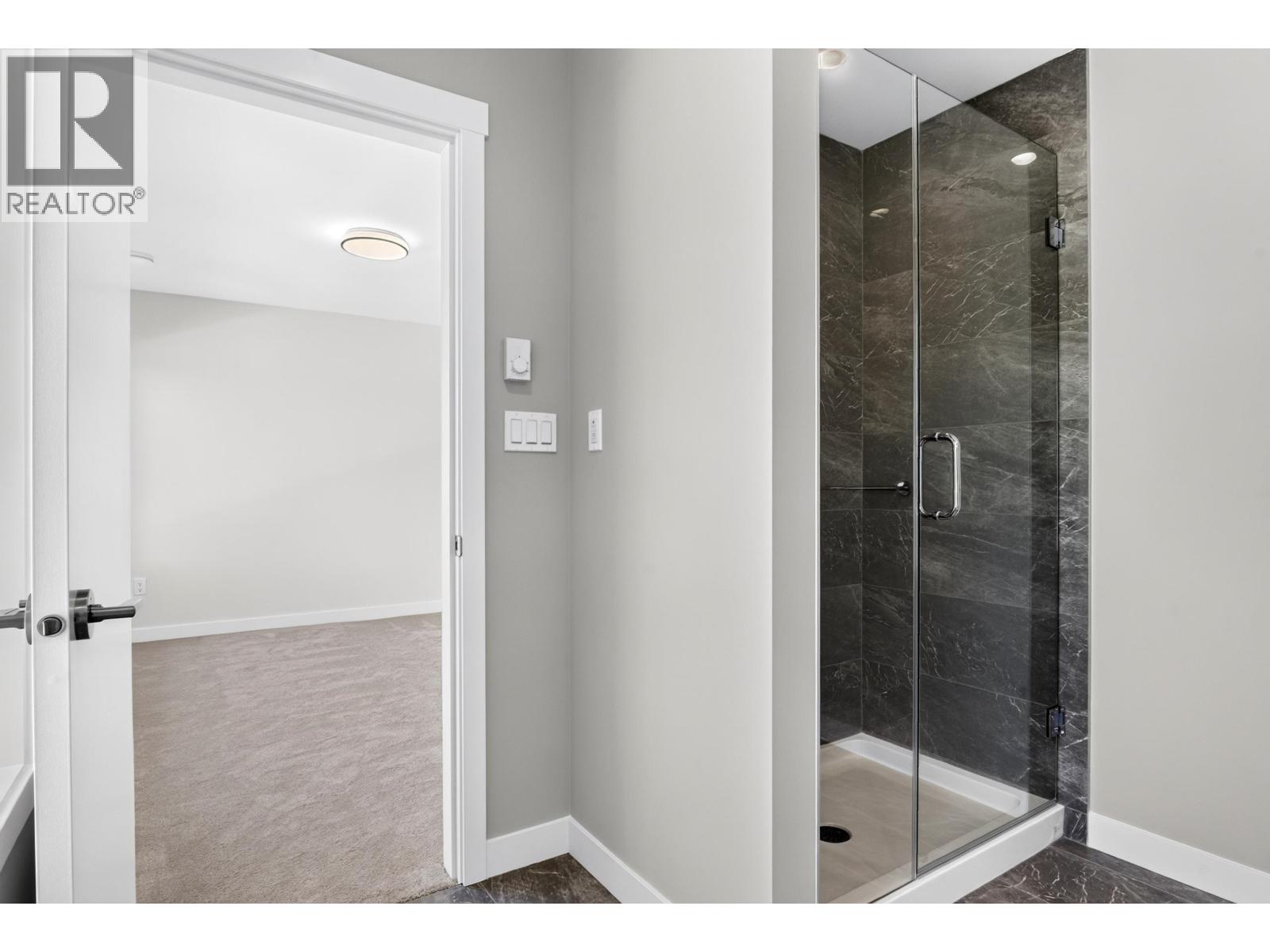 46 4337 Boundary Road Property Photo 15