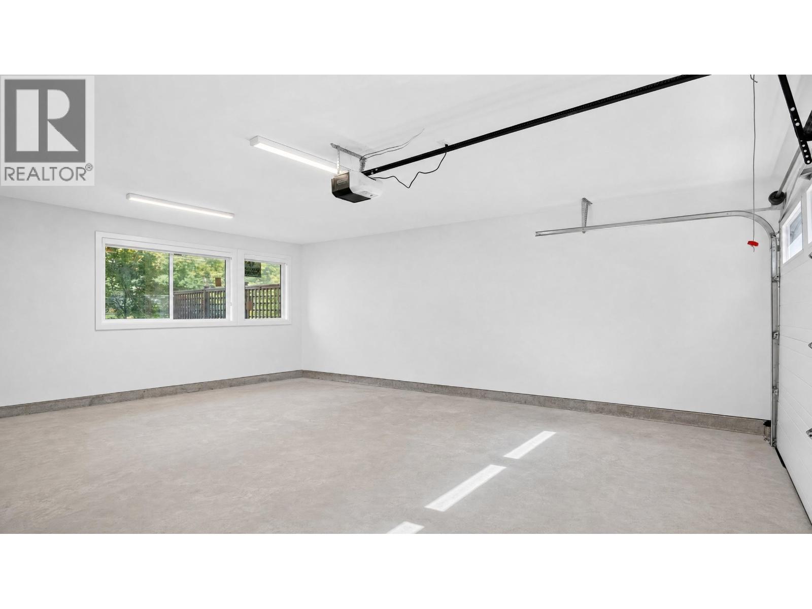 46 4337 Boundary Road Property Photo 24