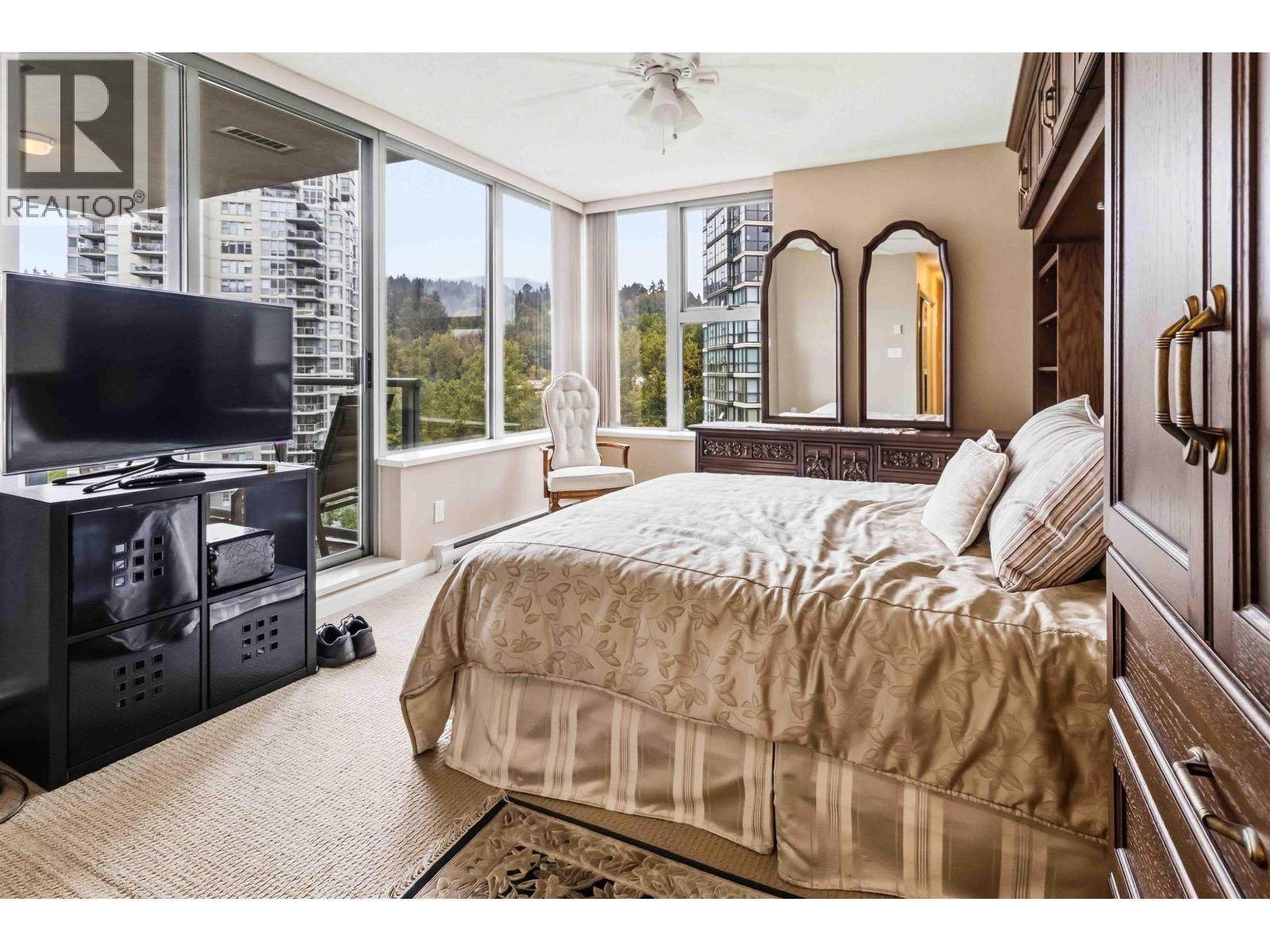 1006 295 Guildford Way Property Photo 14