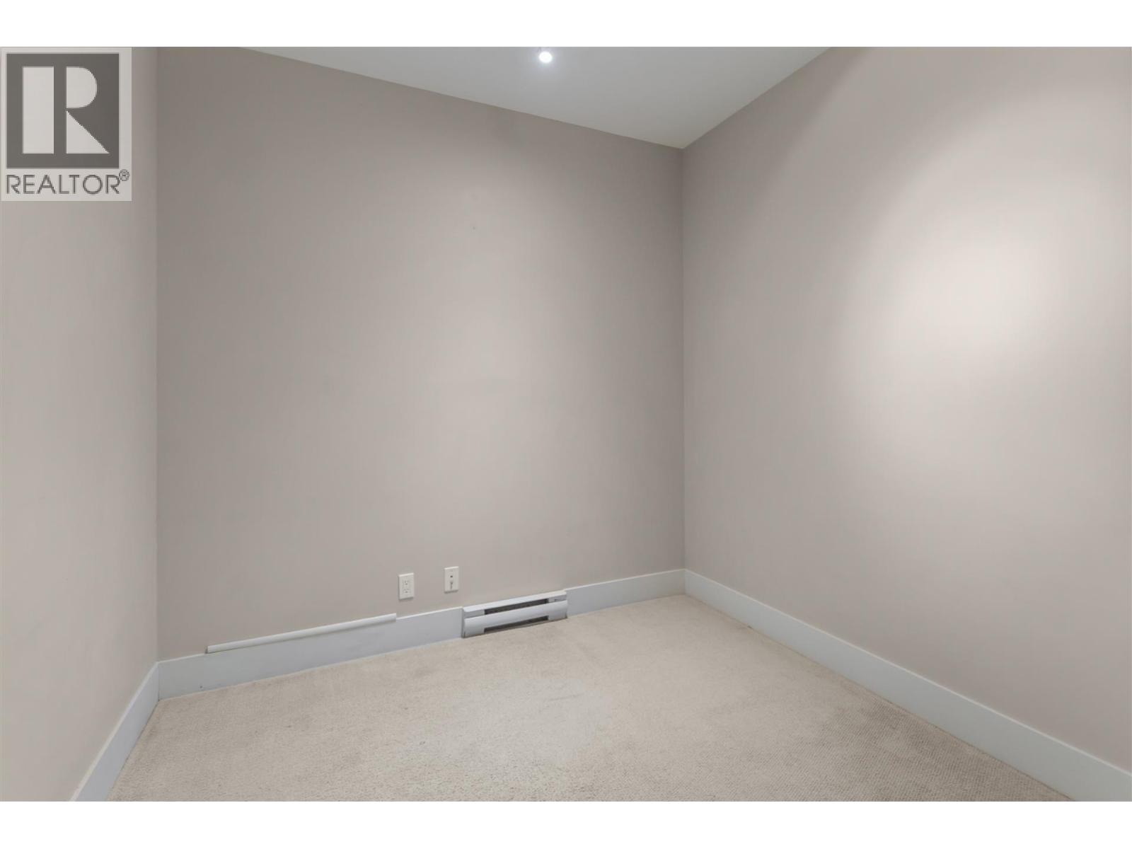 208 3606 Aldercrest Drive Property Photo 13