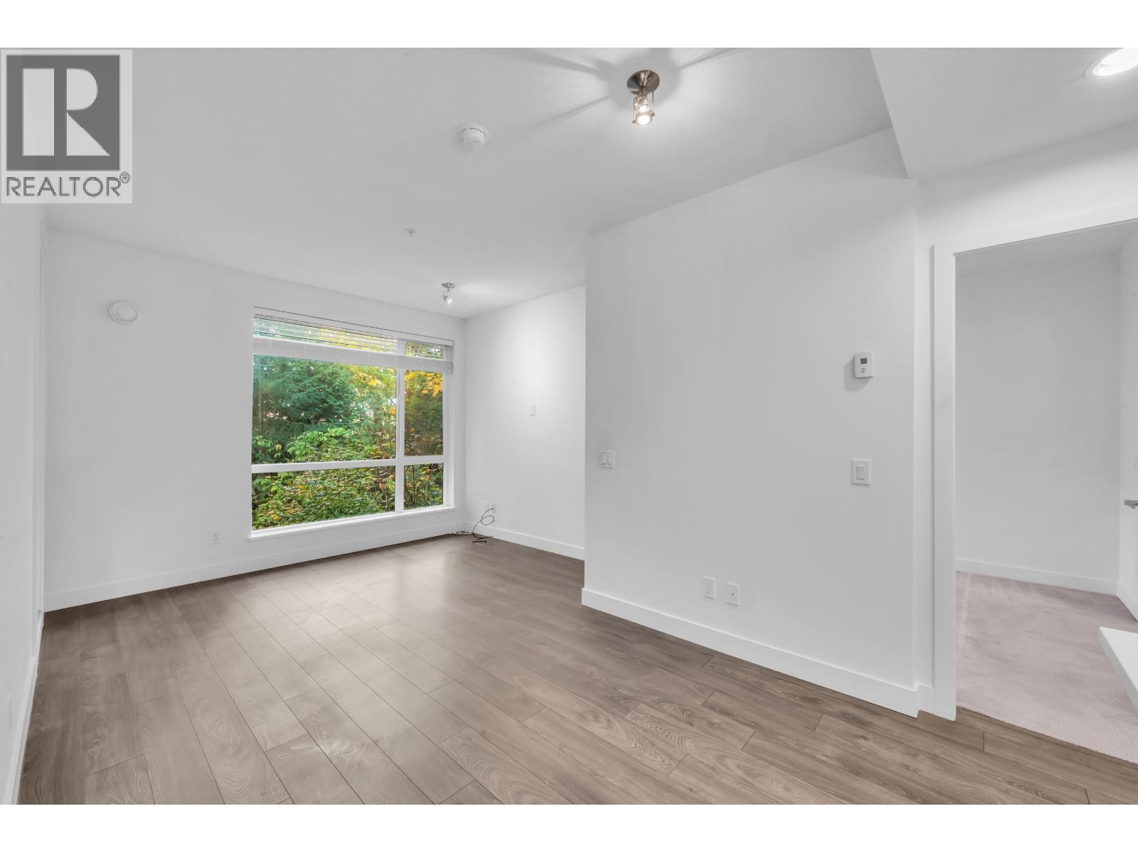 226 723 W 3rd Street Property Photo 16