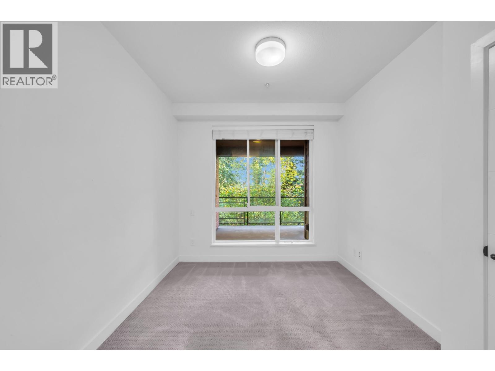226 723 W 3rd Street Property Photo 25
