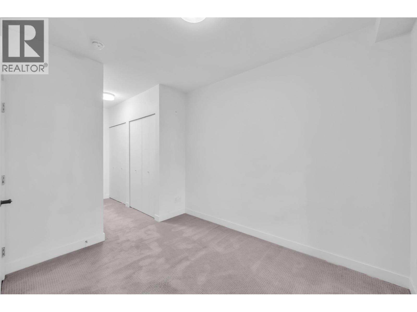 226 723 W 3rd Street Property Photo 28