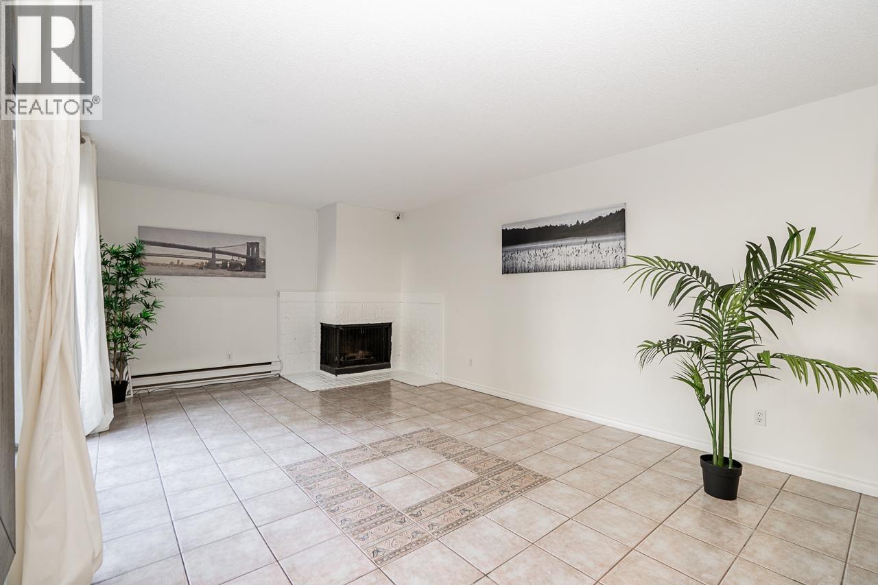 159 5421 10th Avenue Property Photo 2