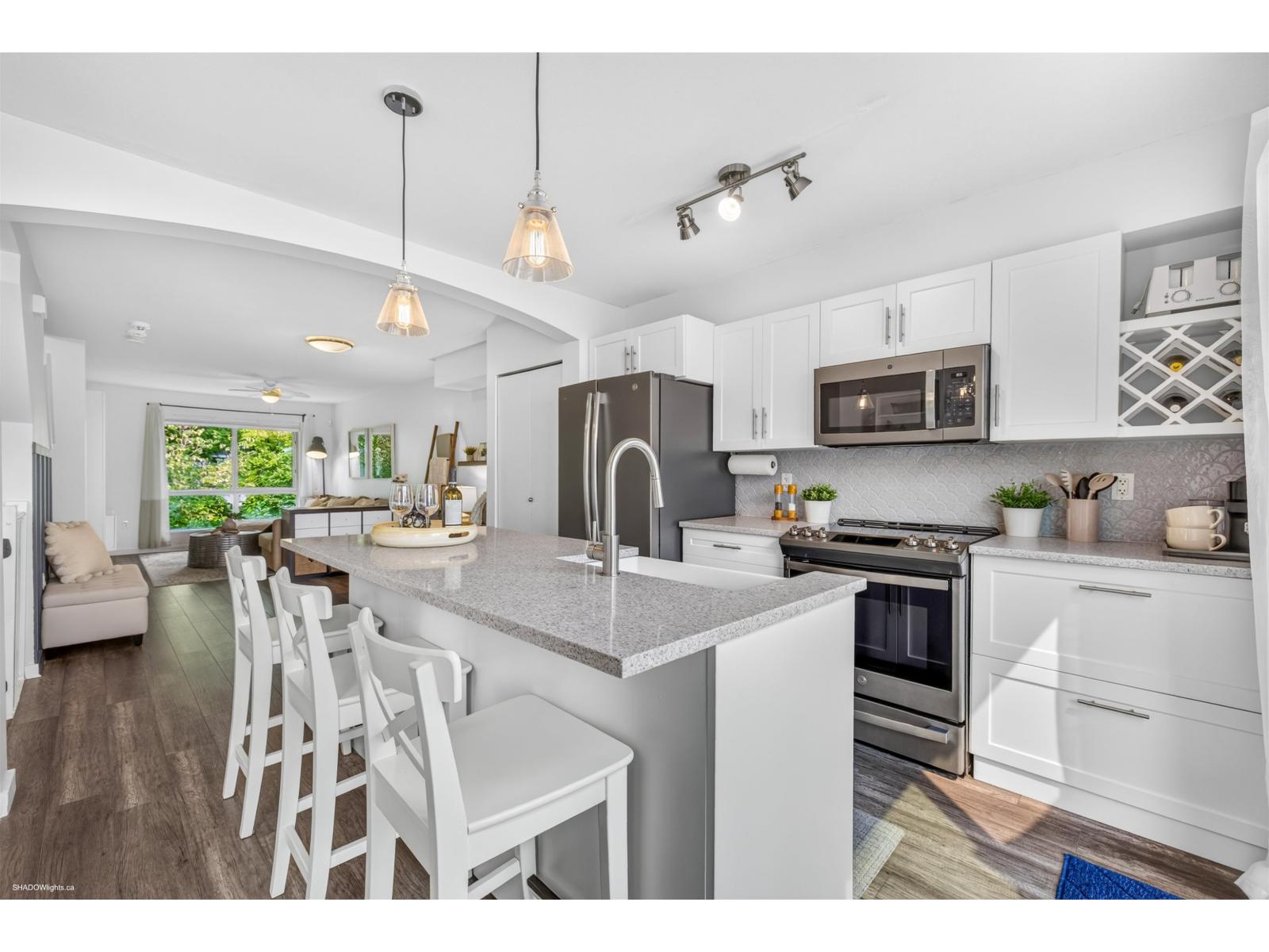 145 6671 121 Street Property Photo 1