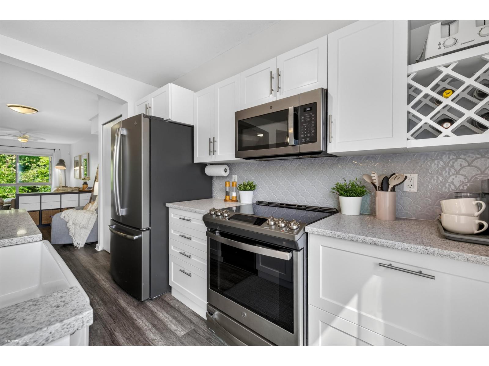 145 6671 121 Street Property Photo 2