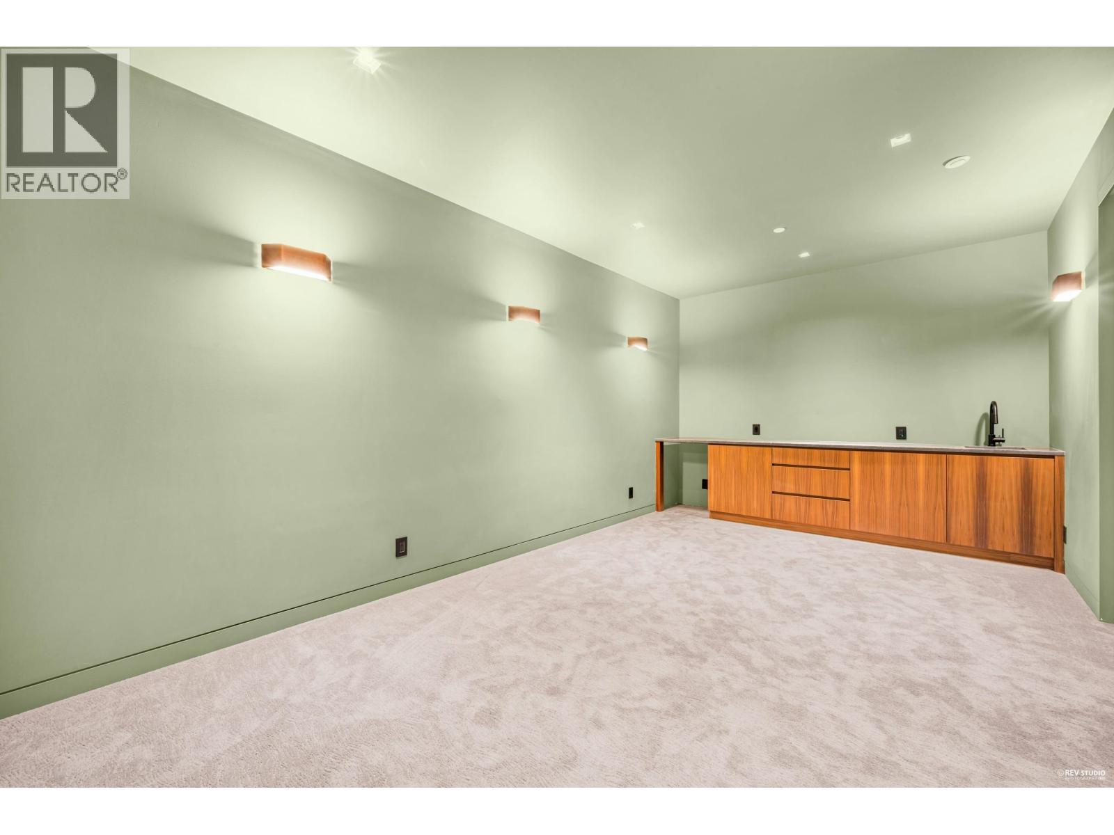 535 Craigmohr Drive Property Photo 30