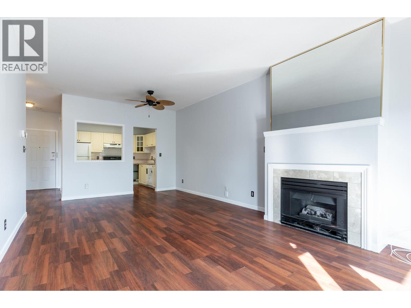 311 4738 53 Street Property Photo 9