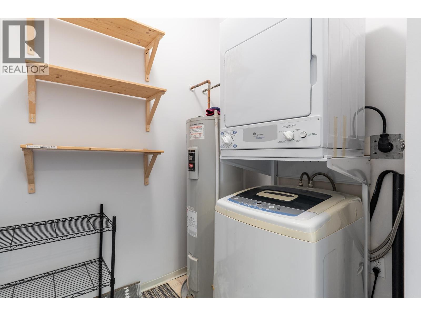 311 4738 53 Street Property Photo 15