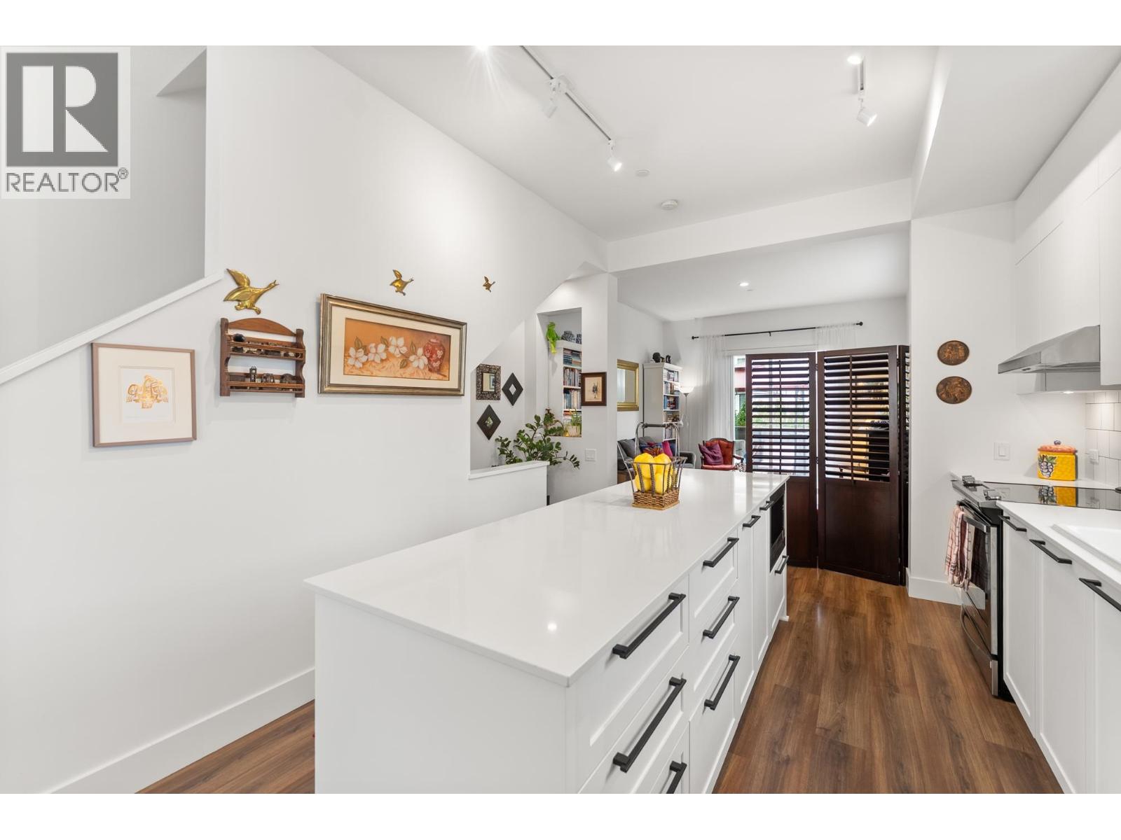 26 4656 Orca Way Property Photo 11