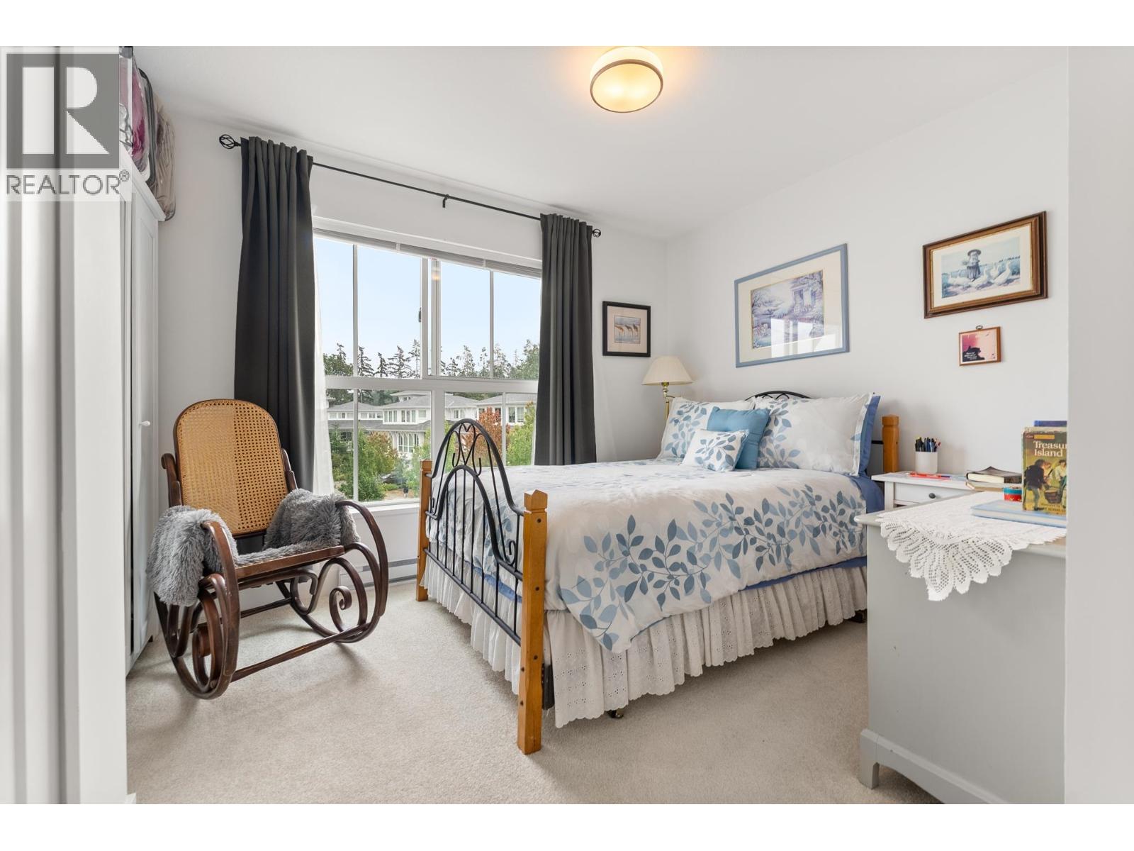 26 4656 Orca Way Property Photo 16