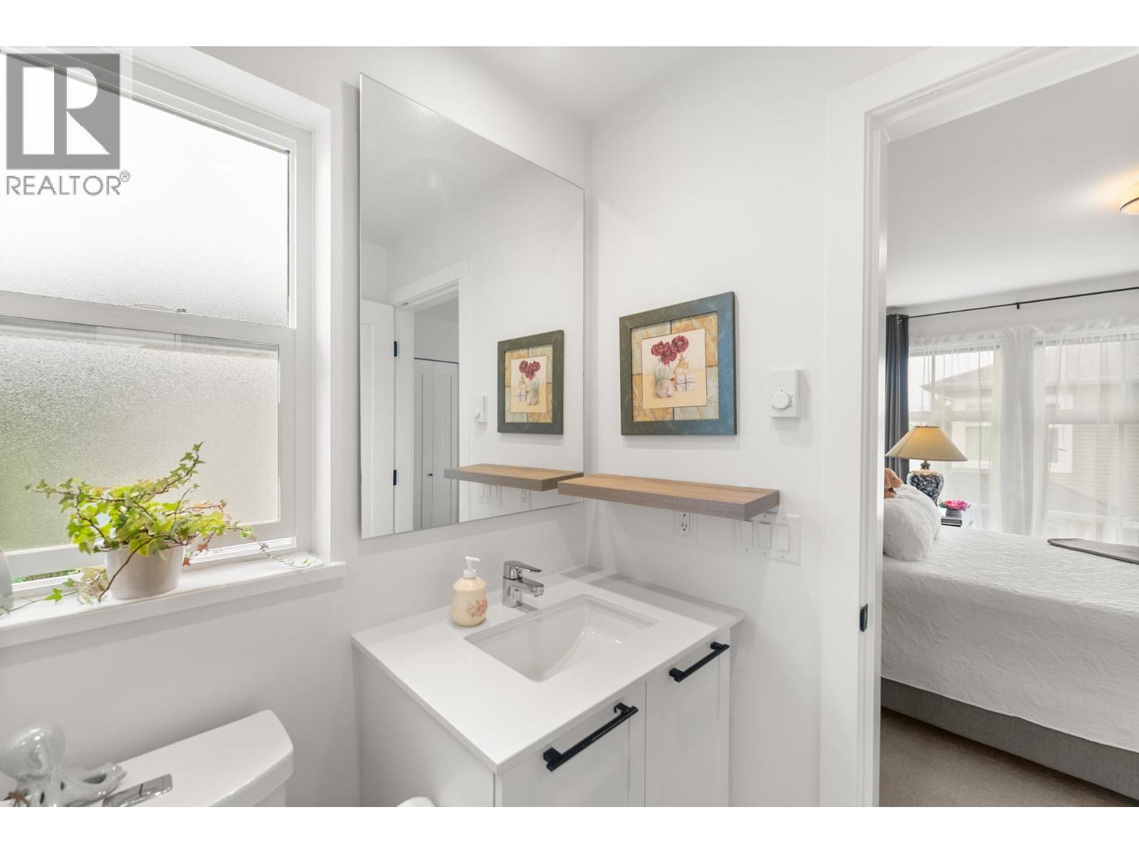 26 4656 Orca Way Property Photo 19