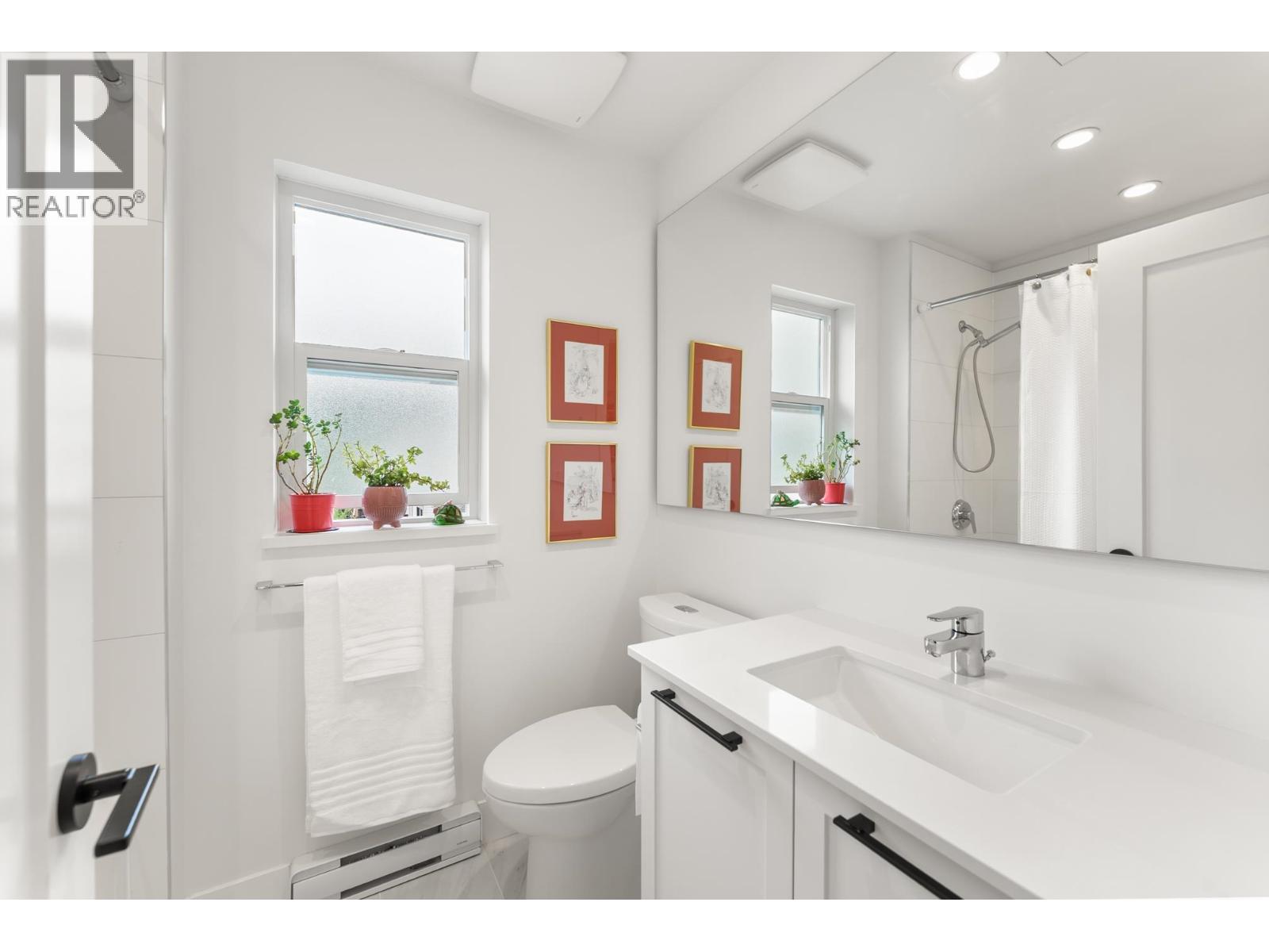 26 4656 Orca Way Property Photo 20