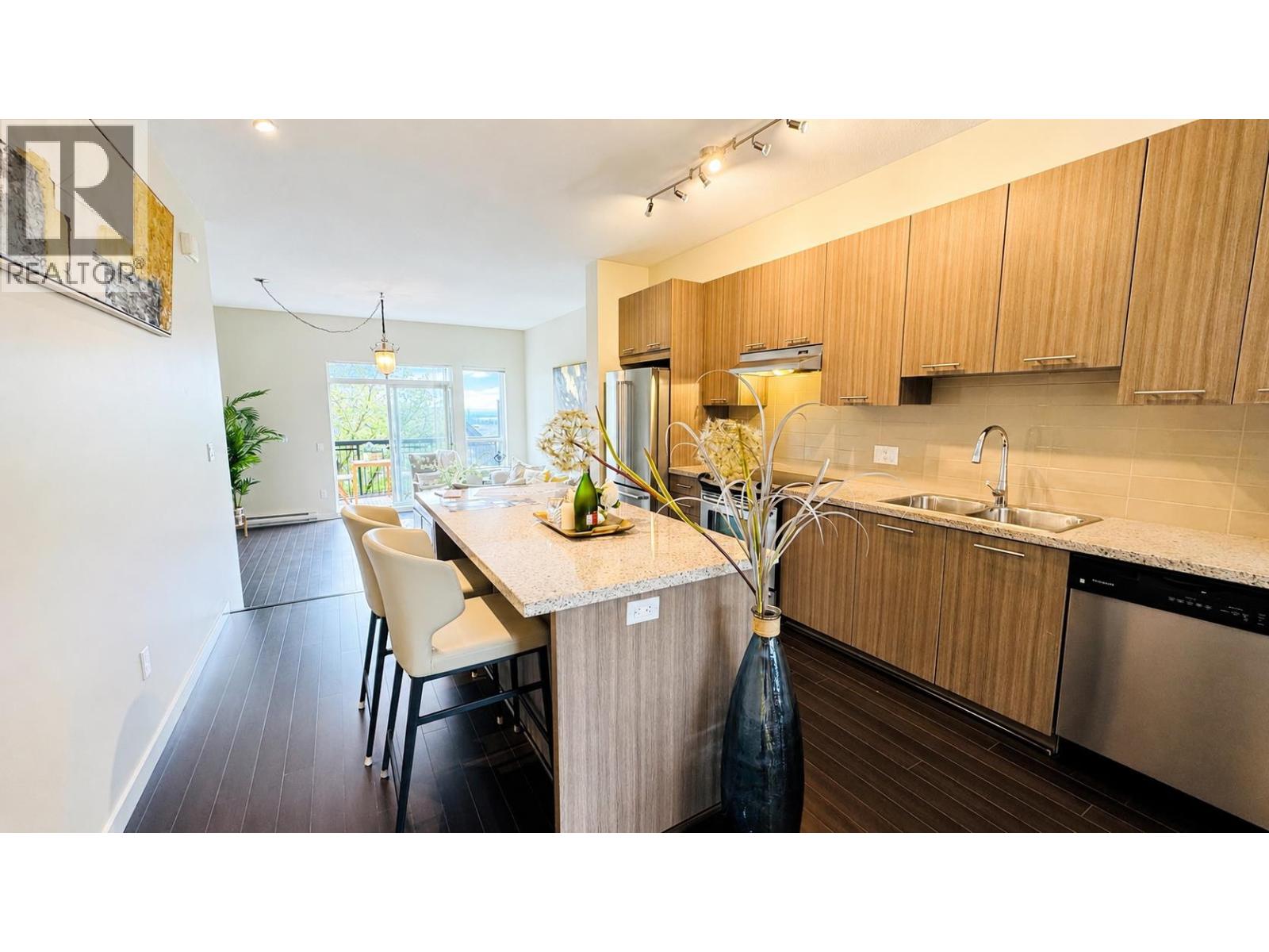 34 1305 Soball Street Property Photo 5