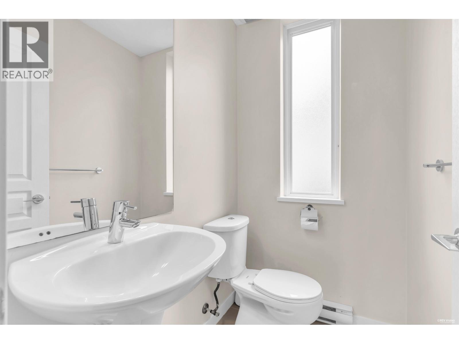 34 1305 Soball Street Property Photo 8