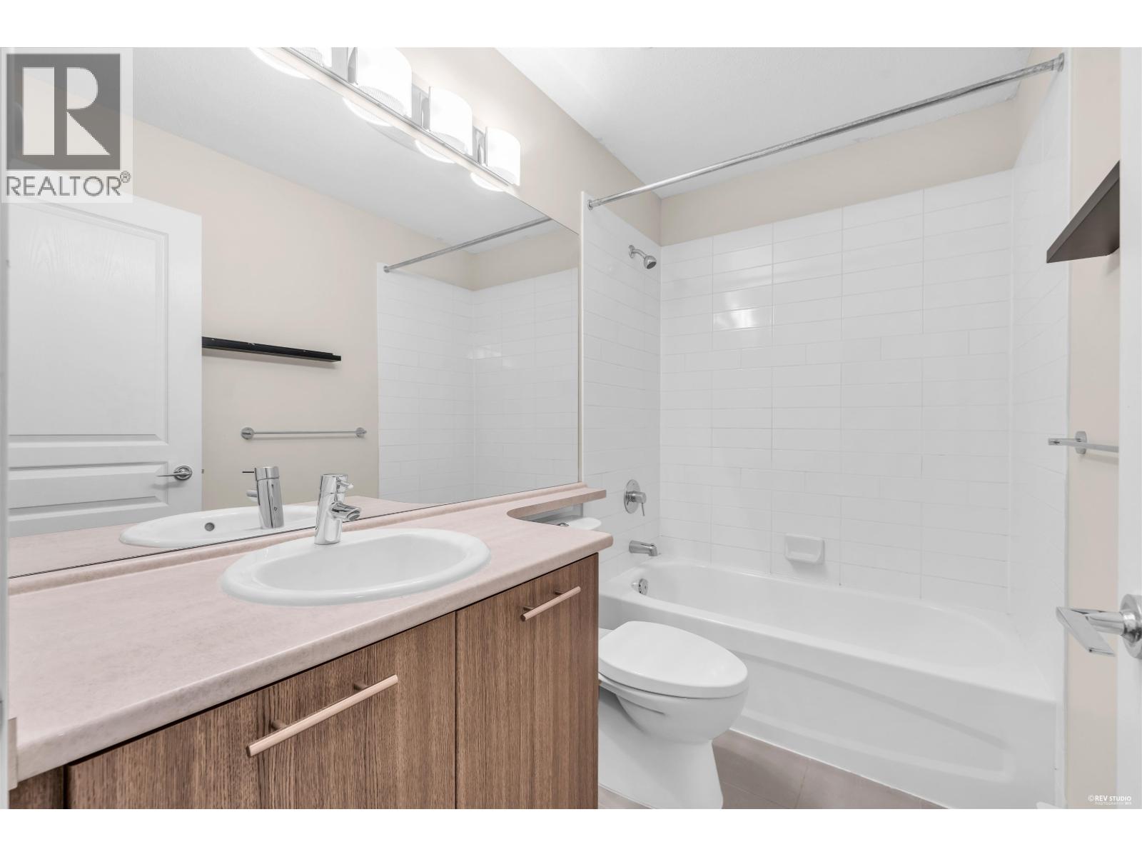 34 1305 Soball Street Property Photo 23