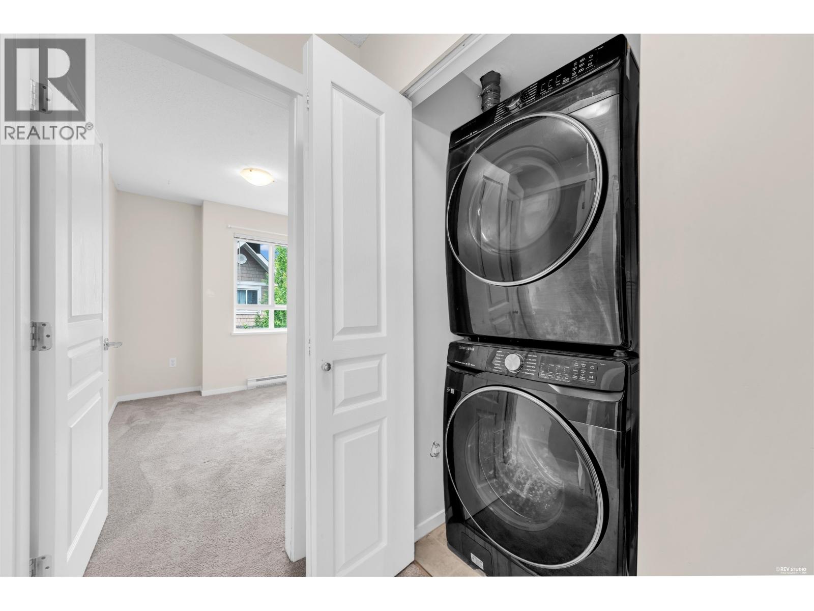 34 1305 Soball Street Property Photo 24