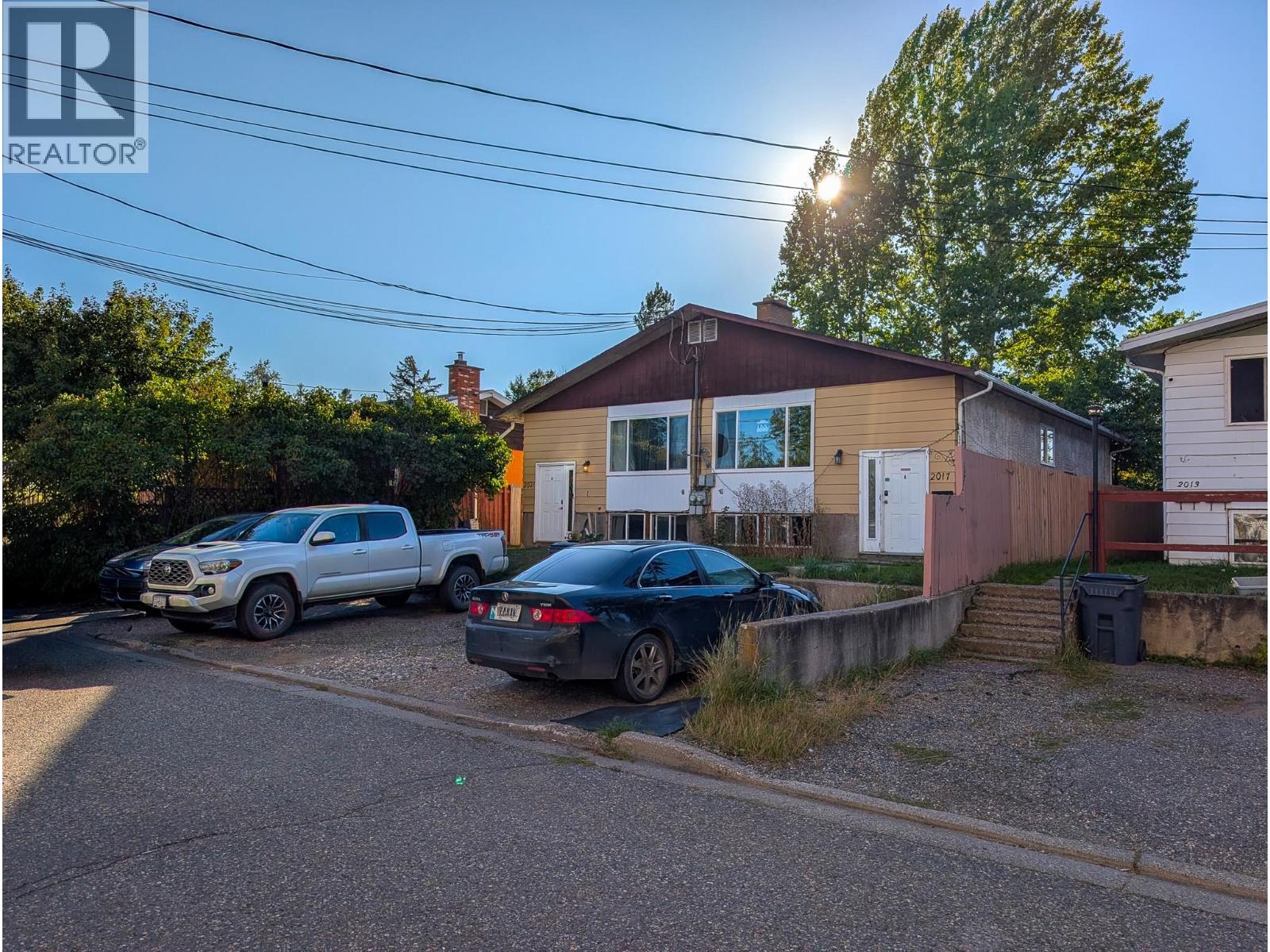 2017-2021 Norwood Street Property Photo 3
