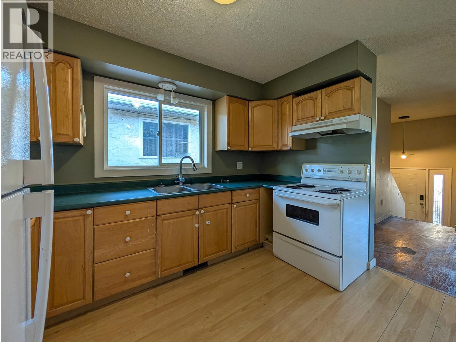 2017-2021 Norwood Street Property Photo 16