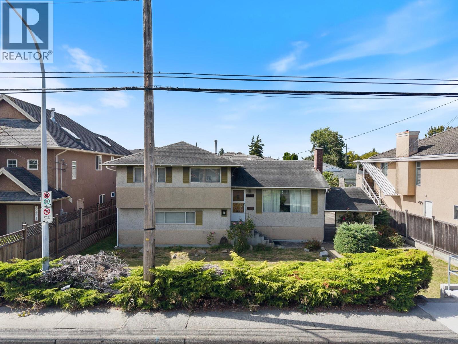 8271 NO. 1 ROAD Property Photo 1
