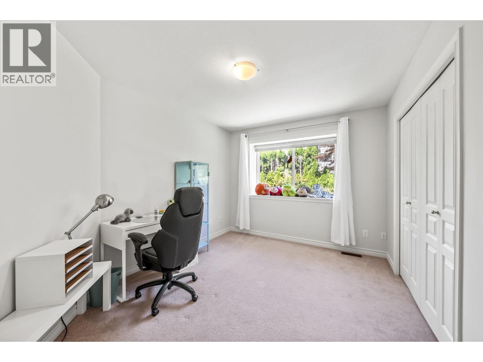 16 Wilkes Creek Drive Property Photo 24