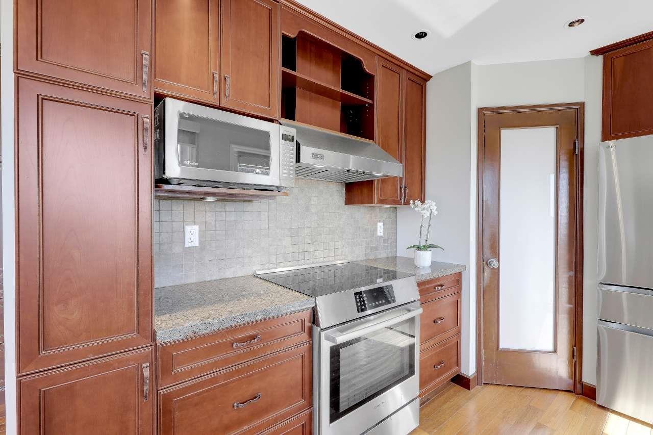 13242 14a Avenue Property Photo 7