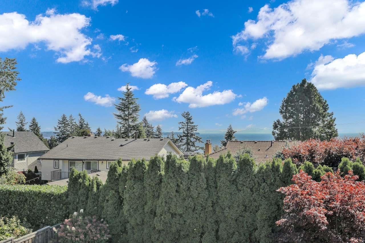 13242 14a Avenue Property Photo 12
