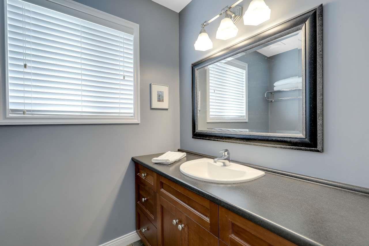 13242 14a Avenue Property Photo 17