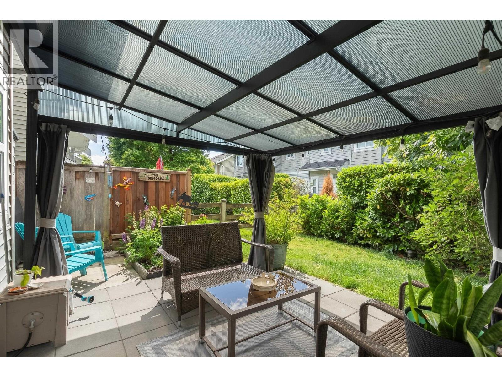 19 12161 237 Street Property Photo 9