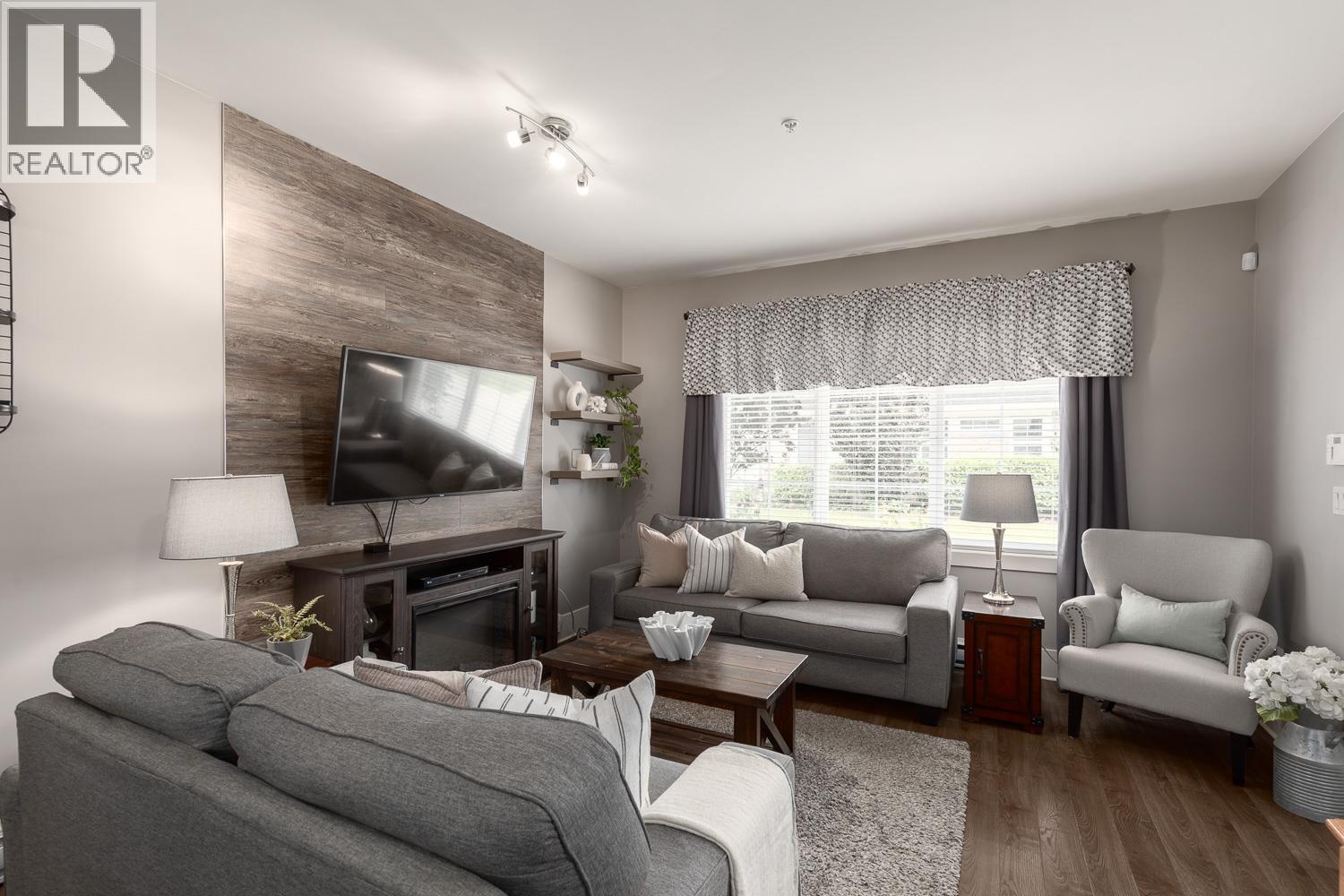 19 12161 237 Street Property Photo 18