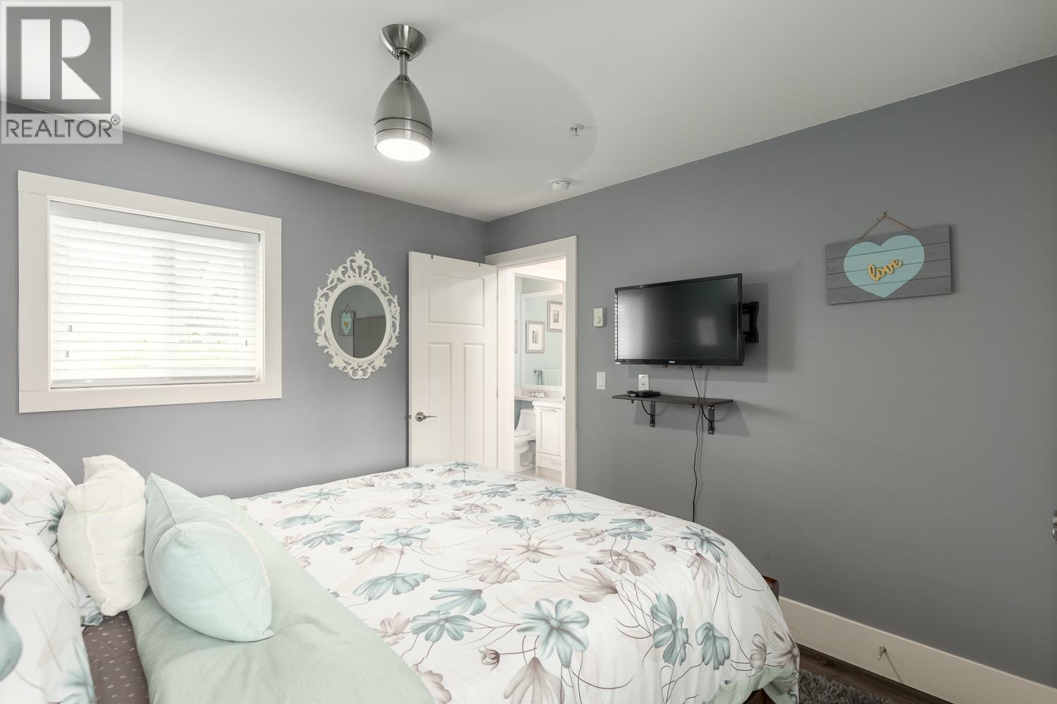 19 12161 237 Street Property Photo 30