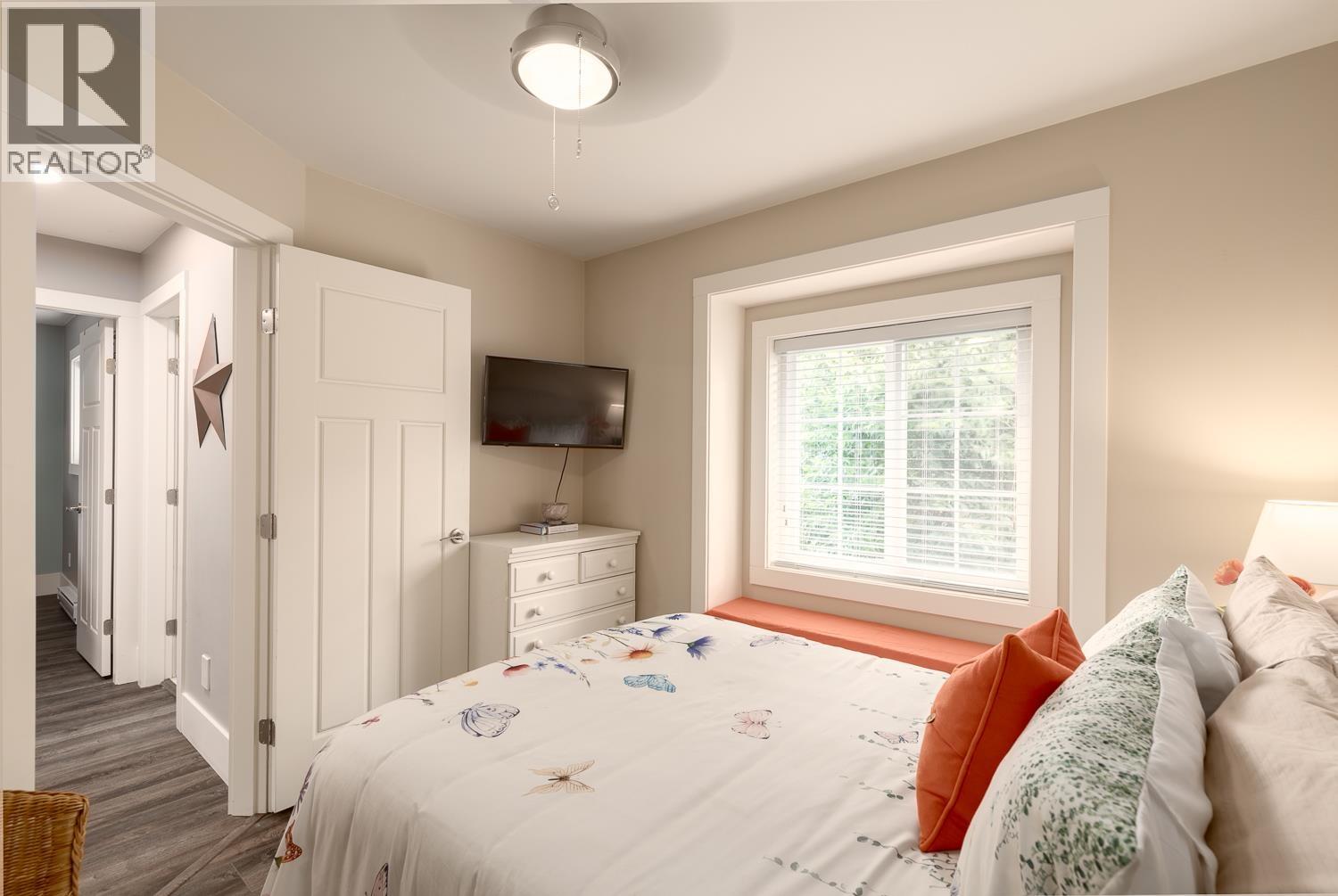19 12161 237 Street Property Photo 33