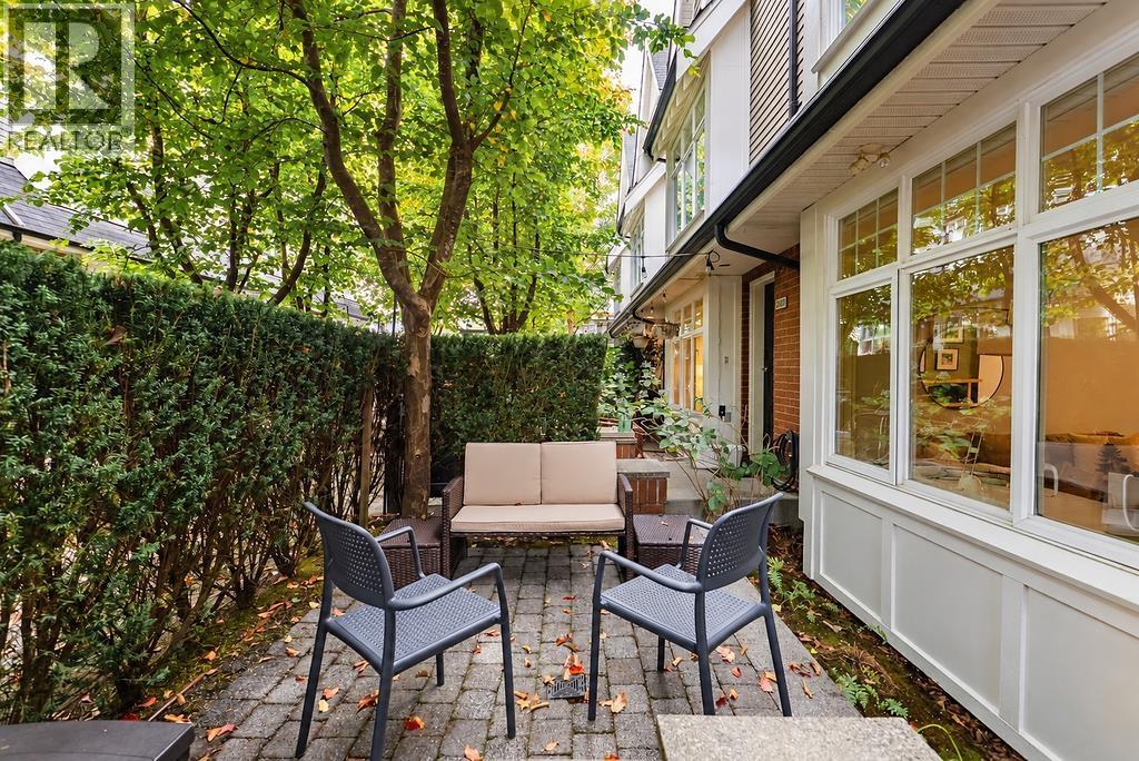3822 Welwyn Street Property Photo 1