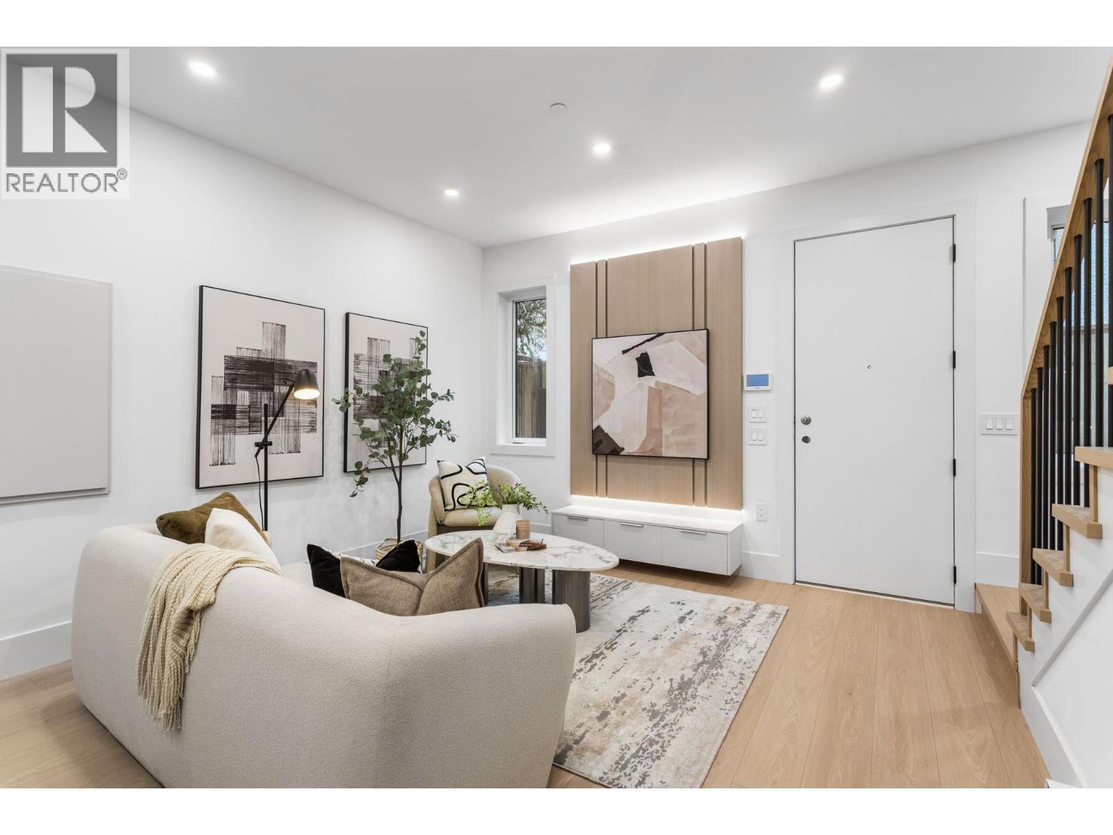 3277 Graveley Street Property Photo 2