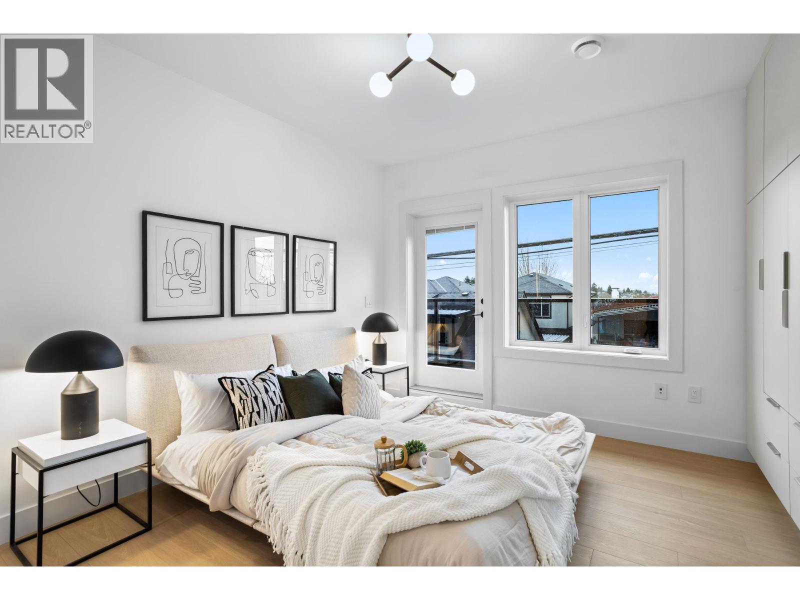 3277 Graveley Street Property Photo 11