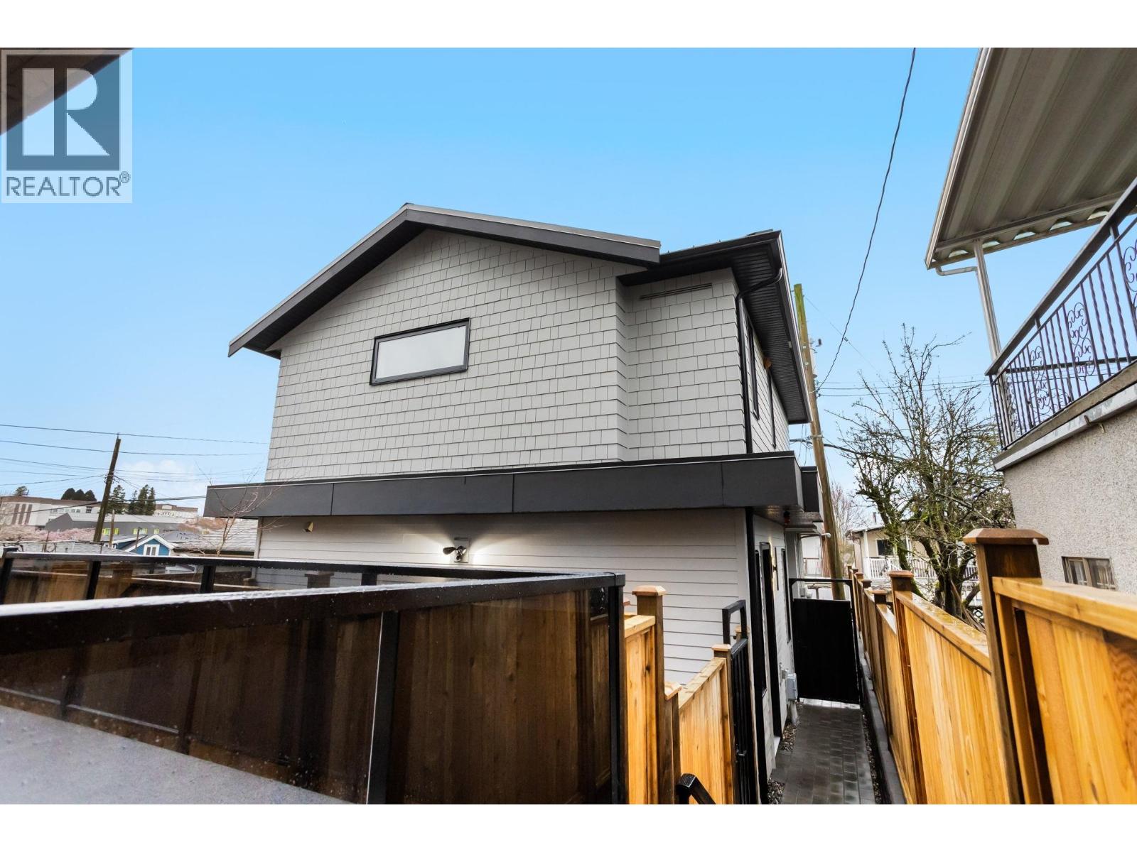 3277 Graveley Street Property Photo 20