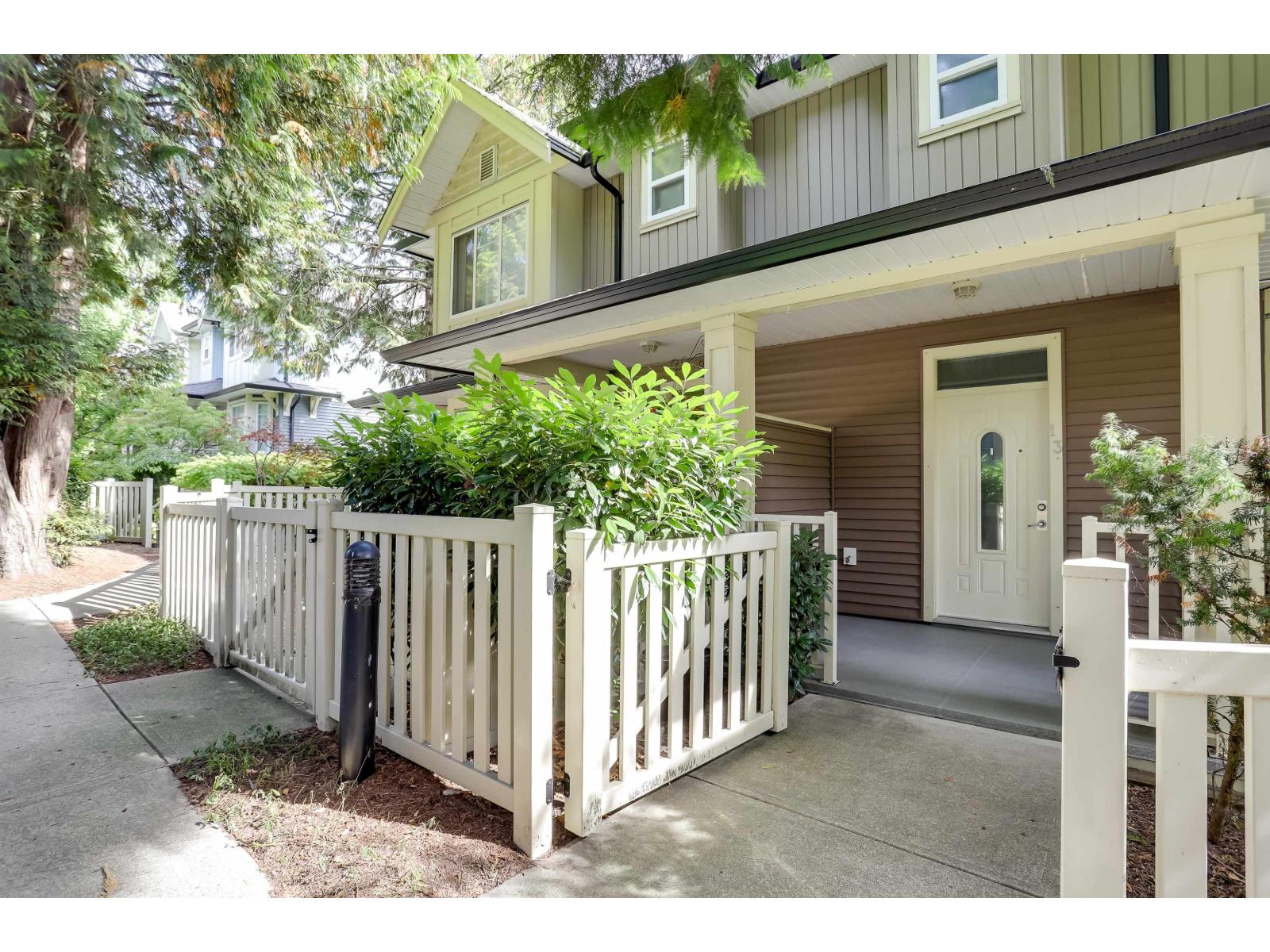 13 6575 192 Street Property Photo 2