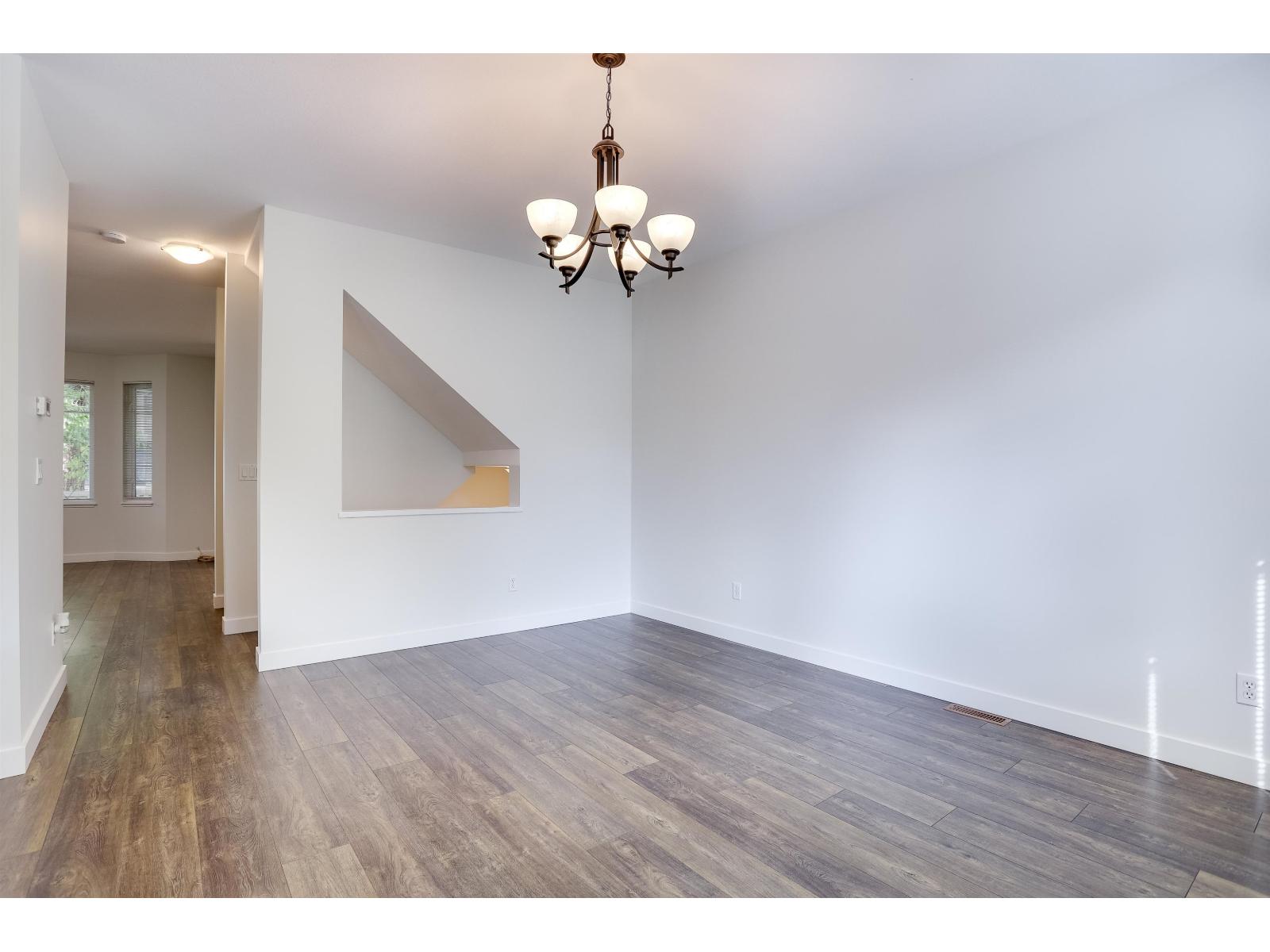 13 6575 192 Street Property Photo 4
