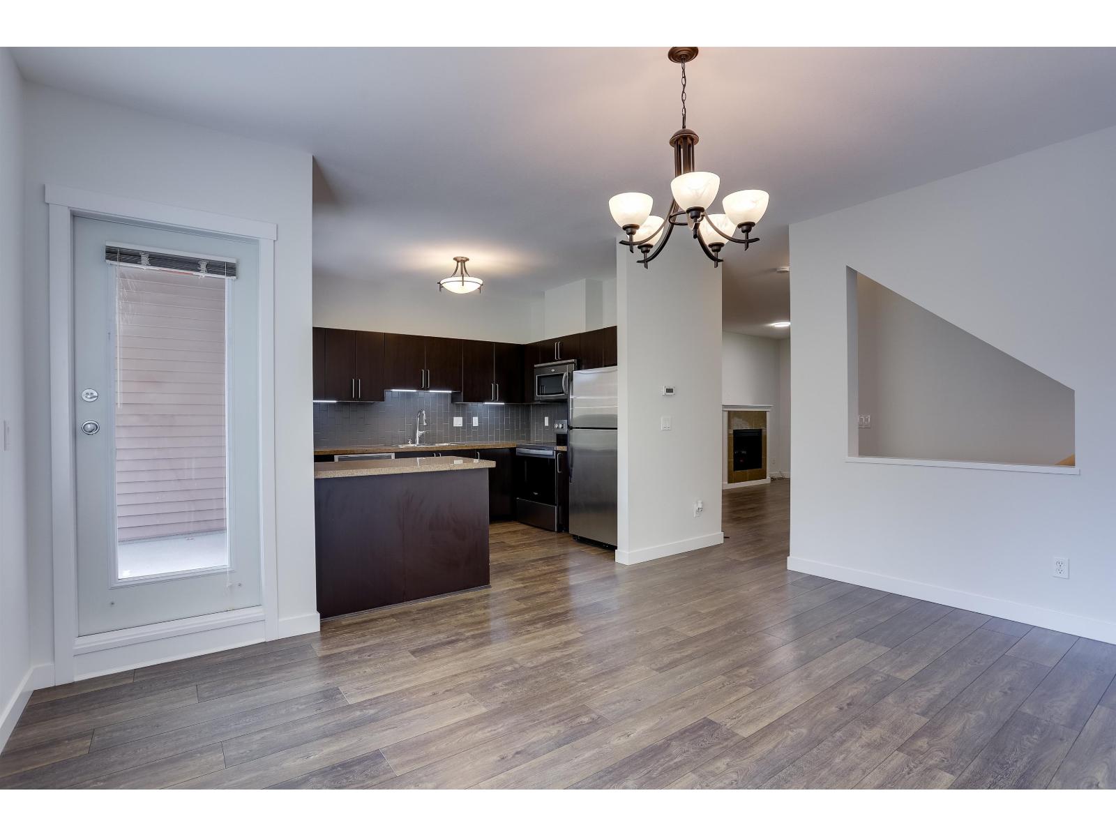 13 6575 192 Street Property Photo 9