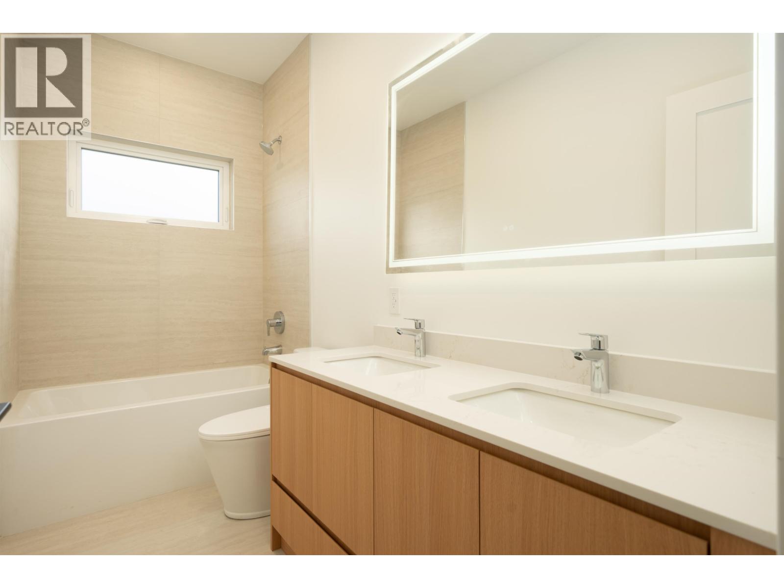 2 5300 Chetwynd Avenue Property Photo 19