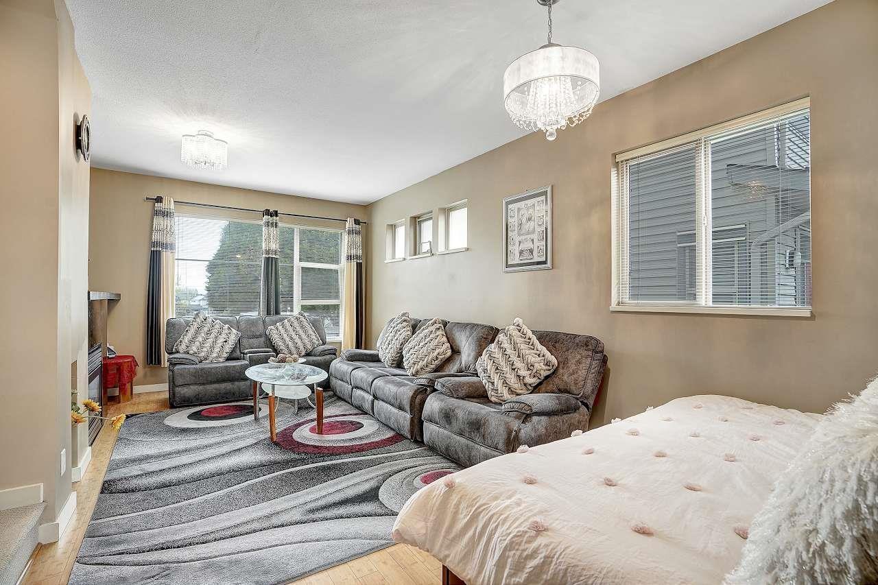 7 6033 168 Street Property Photo 2