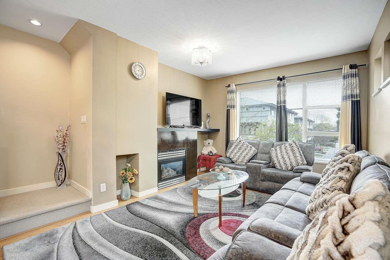 7 6033 168 Street Property Photo 4