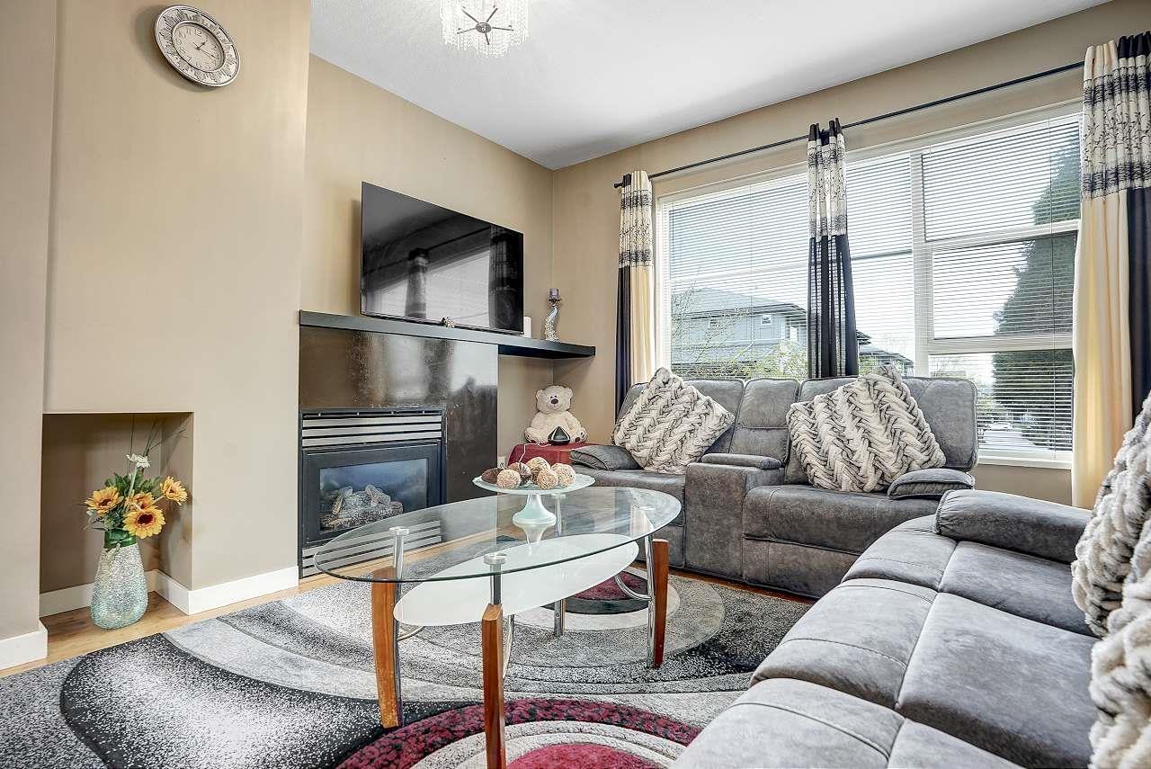 7 6033 168 Street Property Photo 8